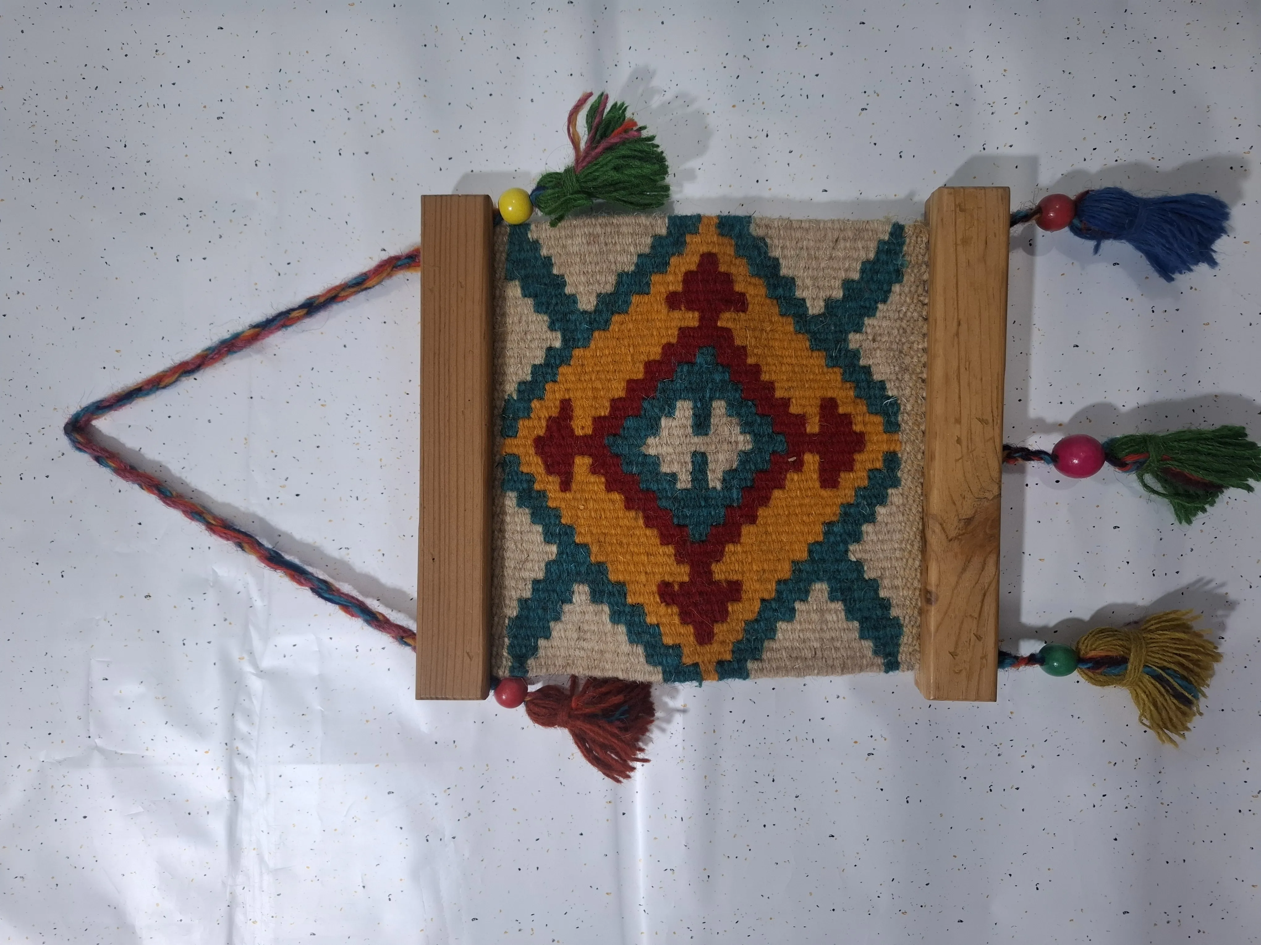 گلیم دیواری